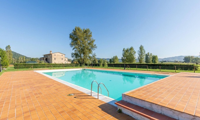 Montone Apartment | 1 bedroom awesome apartment in Montone