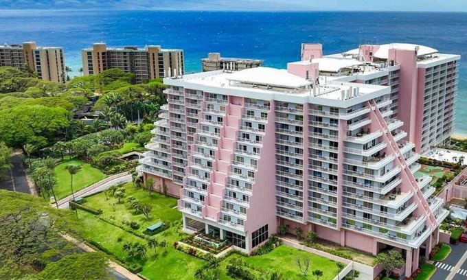 Honokowai Resort | 1-Bedroom Ocean View at Hilton Ka'anapali: Stunning Views, Pools & Island Luxury