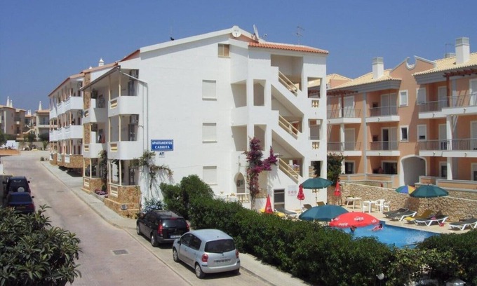 Olhos D'Agua Apartment | 1 bedroom sleeps 2/4 Apartments Cabrita