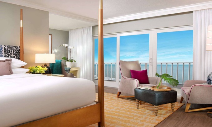 Connors Hotel | 1-Bedroom Suite at a 4.5⭐️ Hotel