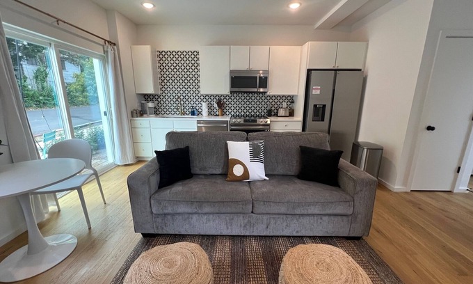 Chattanooga House | 1-bedroom vacation home just 10 minutes from Lookout Mountain Incline Railway