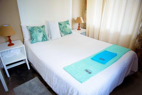 Matabeleland South Apartment | 1 bedroomed Chalet with dam view - 2214