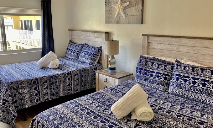 Hillsboro Beach Condo | 1 Block to the Beach, S Ocean Dr Condo