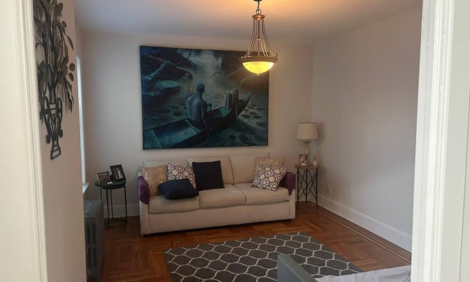 Union City Apartment | 1 BR, 1 BA, 15 minutes from Manhattan! Cozy apartment close to bus to city.