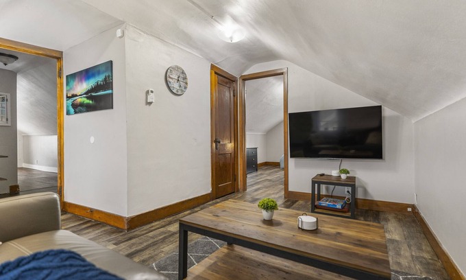 Canton Apartment | 1 BR Beach Dreaming Loft in the Heart of Canton