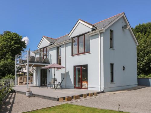 Amroth House | 1 Bryn Beudy