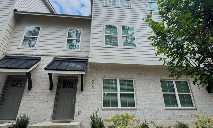 Auburn House | 1 mi from Toomer’s/2 mi from Jordan Hare nSleeps 8