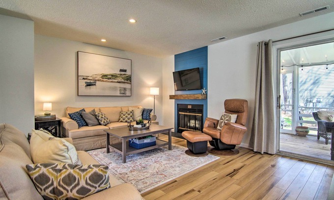 Bethany Beach House | 1 Mi to Beach & Boardwalk: Family Townhome