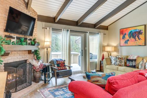 Incline Village Apartment | 1 Mi to Diamond Peak Ski Resort Forest-View Condo