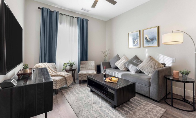 Golden Condo | 1 Mi to Dtwn: Cozy Retreat in Golden, CO!