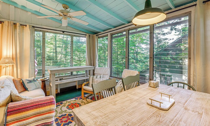 Grand Haven Cabin | ~ 1 Mi to Dtwn Grand Haven: Lake Michigan Cabin