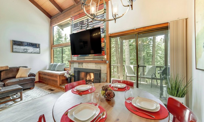 Truckee Condo | 1 Mi to Northstar Village: Pet-Friendly Condo!