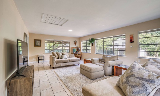 Warner Robins House | 1 Mi to Robins AFB: Family-Friendly Home!