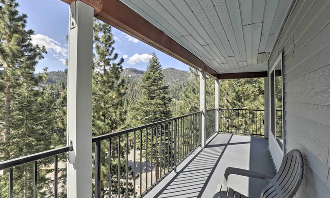 Tahoe Village Apartment | < 1 Mi to Slopes! 'heavenly Daze Chalet' in Tahoe