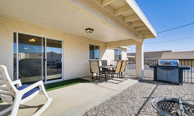 Lake Havasu City House | 1 Mi to Windsor Beach - Lake Havasu City Home