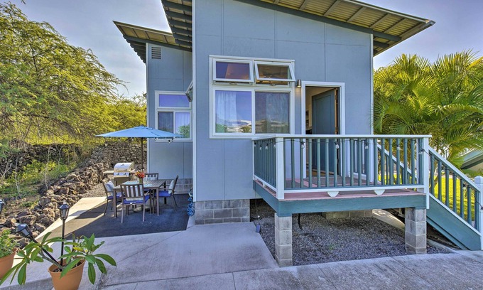 Kahaluu Bay Cottage | 1 Mile to Magic Sands Beach: Kailua-Kona Cottage