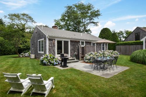 Orleans House | 1 min drive to Rock Harbor 2 min to Town