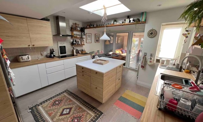 St. Helier House | 1 min from Beach, 3 Bedroom, Garden, Log burner