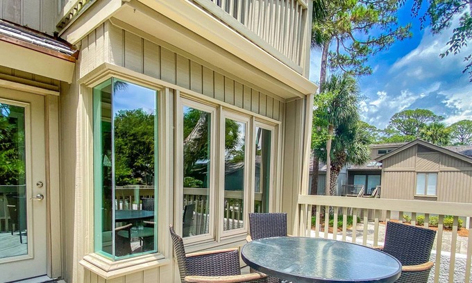 Beach Lagoon House | 1 Minute Walk to Beach! Relaxing Beach Retreat w/Great Deck Overlooking the Community Pool.