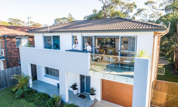 Culburra Beach House | 1 minute walk to Culburra Beach & Lake. ASD friendly and pet friendly.