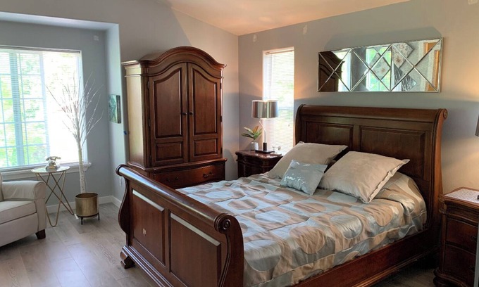 Hillsboro House | 1 MstrBdrm 2 Flrs HOUSE-Intel Nike Max PCC SeaSide