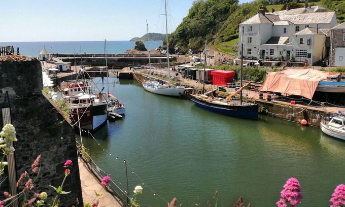 Boscundle Cottage | 1 PRIDMOUTH ROAD, family friendly, with a garden in St Austell