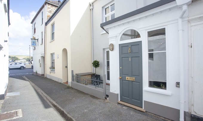 Appledore Apartment | 1 Quayside, Appledore - A lovingly restored cottage