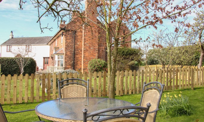 Shrewsbury Cottage | 1 Royal Oak Cottages
