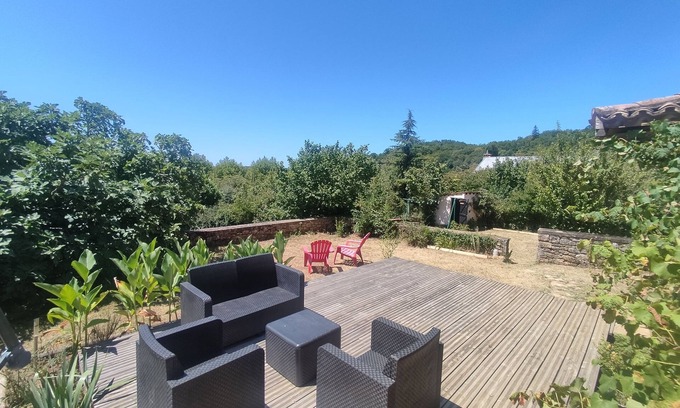 Veyrignac House | 1-star furnished house 800 m from the river, near Sarlat.