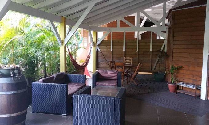 Le Gosier House | 1 studio bungalow