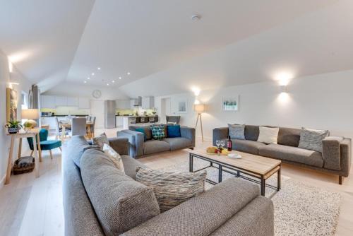 Saxmundham House | 1 Wadd Cottages