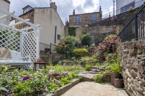 Staithes House | 1 Webster Steps