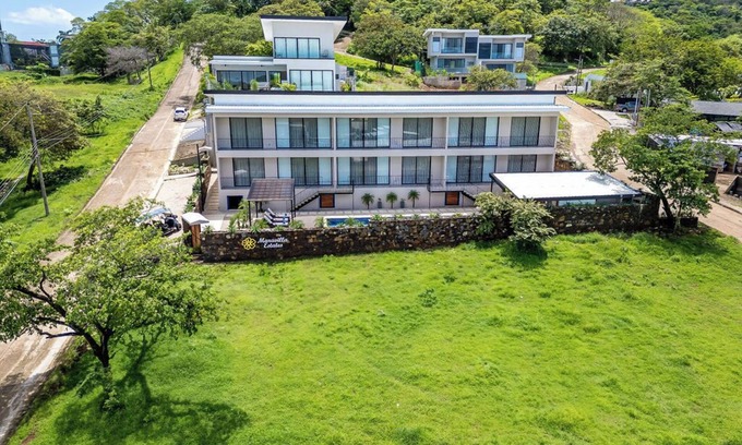 Tamarindo Villa | 10/10B Luxury Villa: Pool, Spacious areas, just steps from the BEACH, 20 Guests