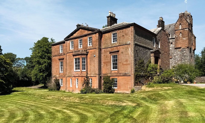 Newbridge Cottage | 10 bedroom accommodation in Dumfries