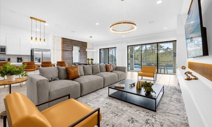 Florida Central Atlantic Coast House | 10 Bedrooms/9 Bathroom/Paradiso (5767HS)