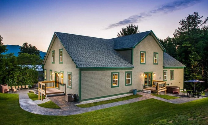 North Conway House | 10 Locust Lane North Conway