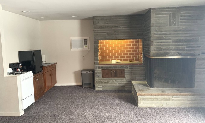 Hector Apartment | 10 Minutes to Watkins Glen -Lake view by wineries!