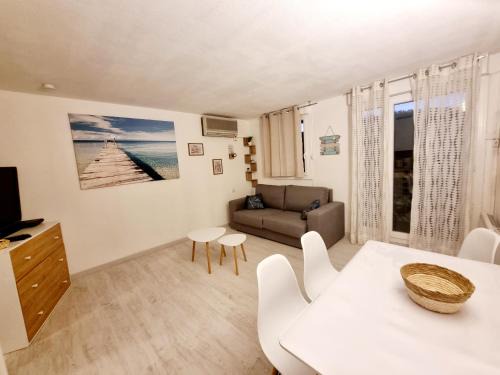 Le Grau-Du-Roi Apartment | 100 m de la plage - Les Cigales de Mer - Studio Cabine - Parking