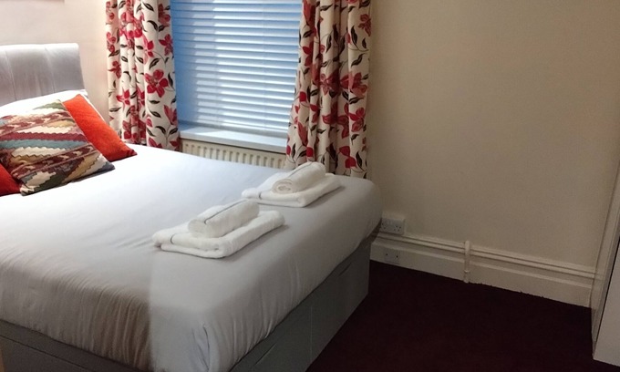 Bispham Apartment | 100 metres from the seafront. Comfortable 1 bed ground floor apartment.