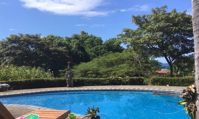Junquillal House | 100 steps from the beach - la casita