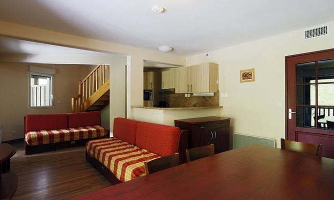 Peyragudes Apartment | 100m from ski slopes, 2nd floor, view ski slopes, parking, tv, ski locker, 66m², Peyragudes