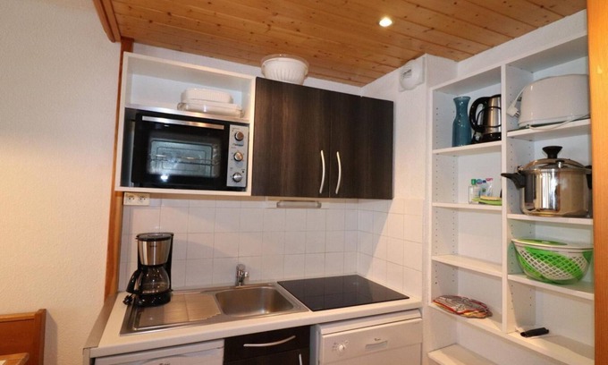Tignes Apartment | 100m from ski slopes, 4th floor, balcony, tv, ski locker, 37m², Tignes