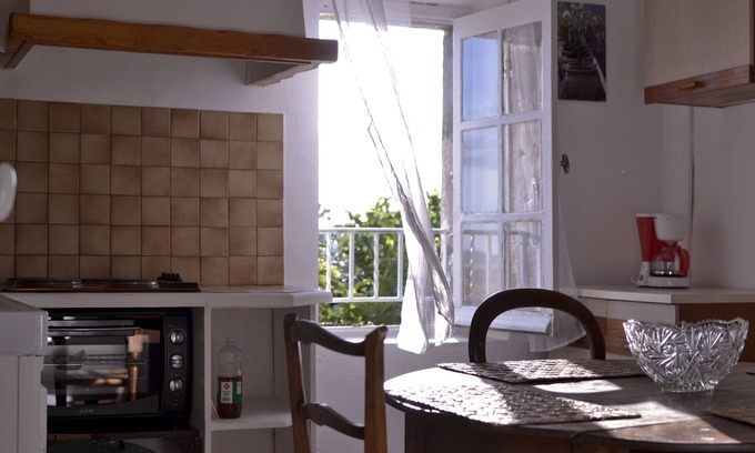 Le Grau-dʼAgde Apartment | 100m from the beach, apartment with river view, small garden for meals