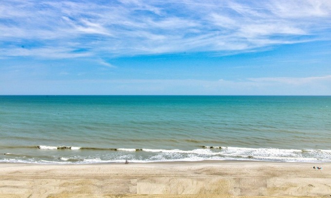 Wilmington Beach Condo | 1010 Relax, Unwind, Enjoy by Atlantic Towers