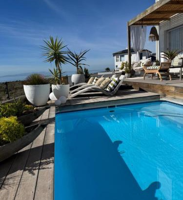 St. Helena Bay House | 105 On Beach, Whale Room