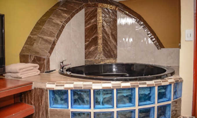 Zona Rosa Apartment | 10A Apartments