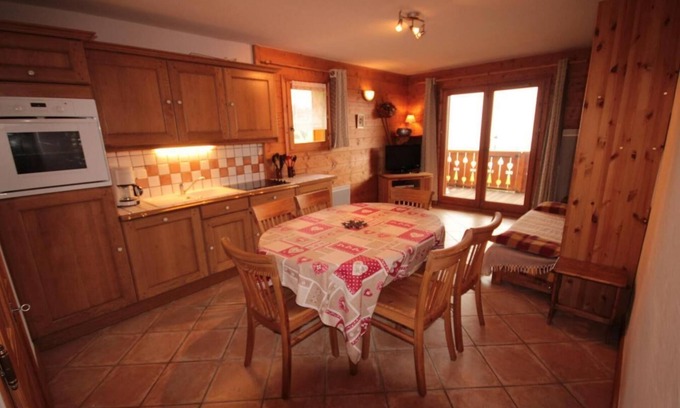 Bisanne 1500 Apartment | 10m from ski slopes, Ground floor, view exceptional, terrace, parking, tv, ski locker, 45m²