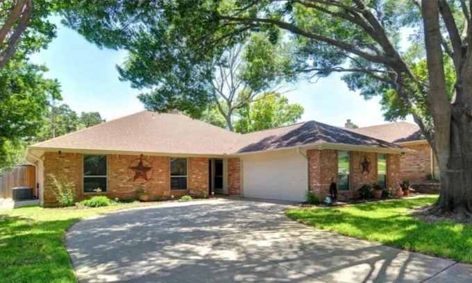 North Arlington House | 10min drive to AT&T Stadium, Globe Life Field, and Six Flags