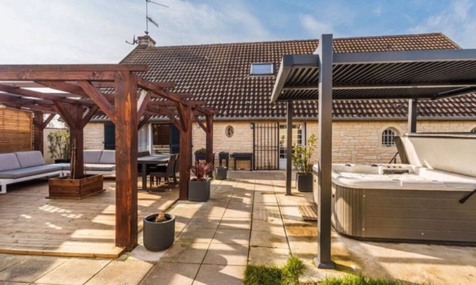 Corgengoux House | 10mn Beaune, near dijon, year-round spa, in absolute peace and quiet