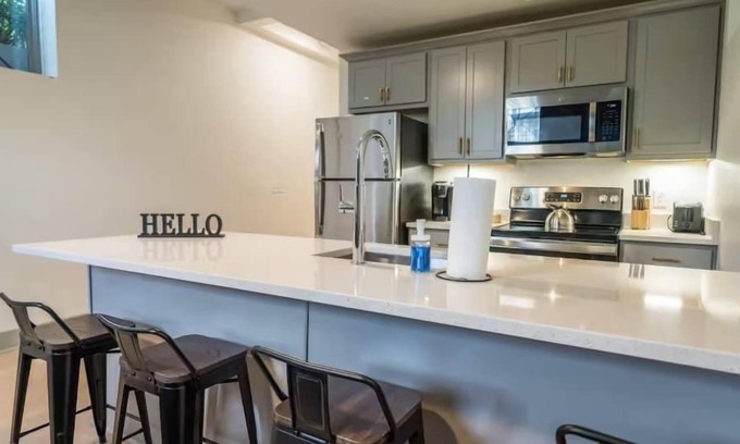 Downtown Louisville Apartment | 11-Unit Cozy Loft w/Free Parking | Med District